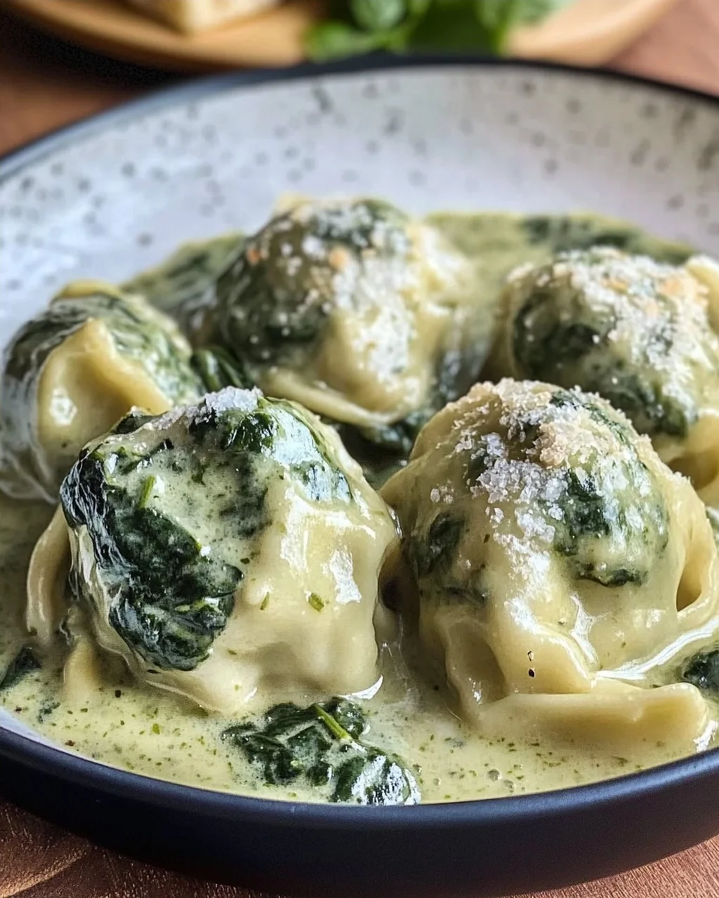 Spinatknödel Rezept: Herzhaft & Einfach selber machen!