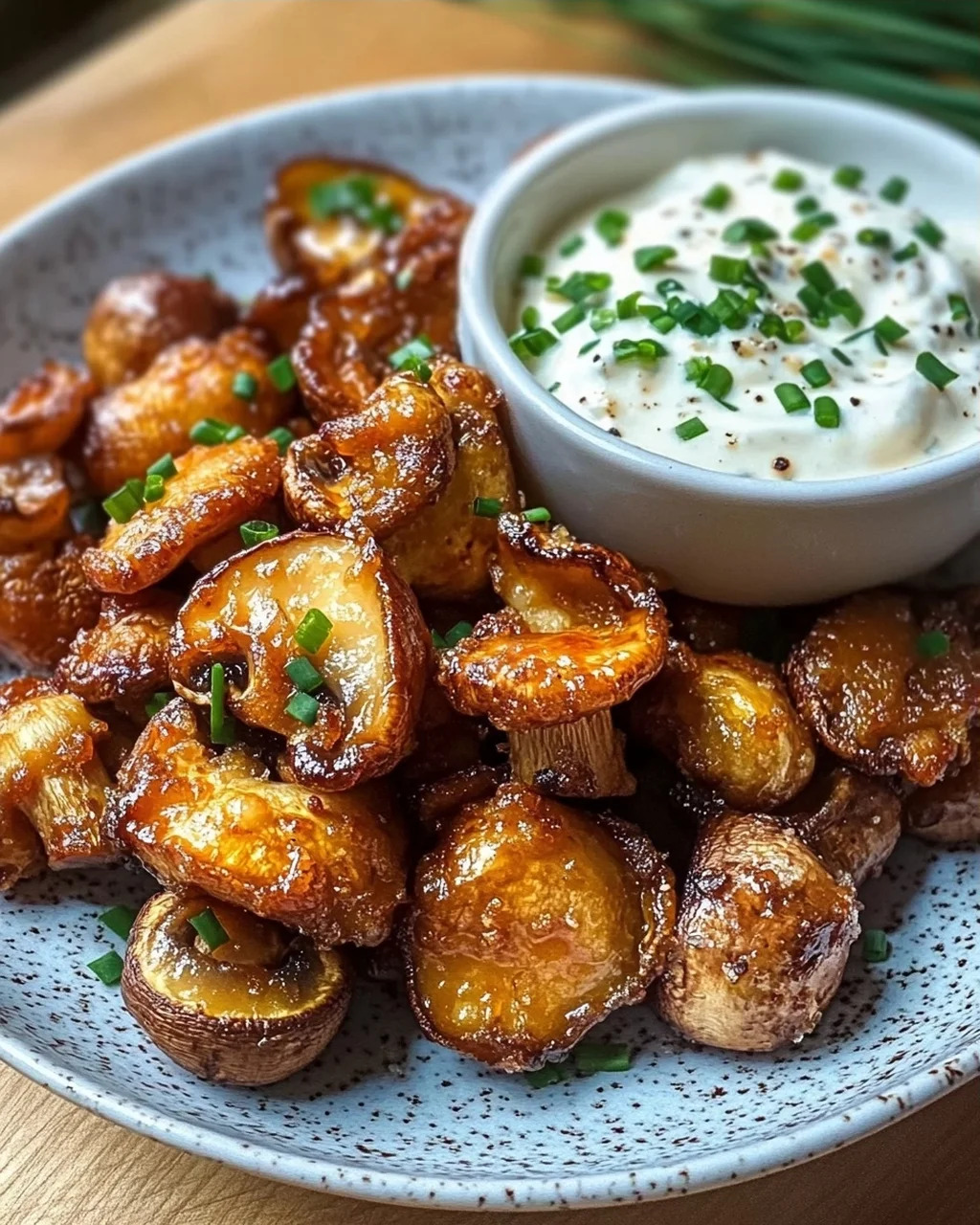 gebratene Champignons mit Knoblauchdip (Rezept wie vom Weihnachtsmarkt)